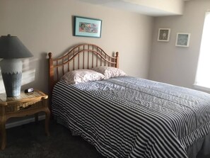 4 bedrooms, iron/ironing board, free WiFi