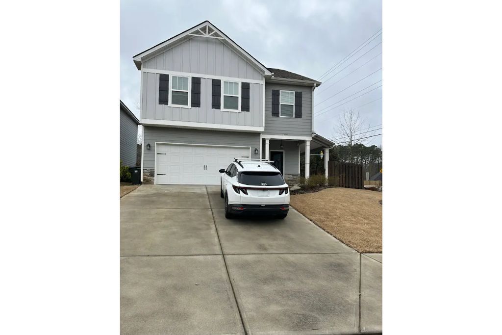 Handsome Home/Attractive Place near I-75