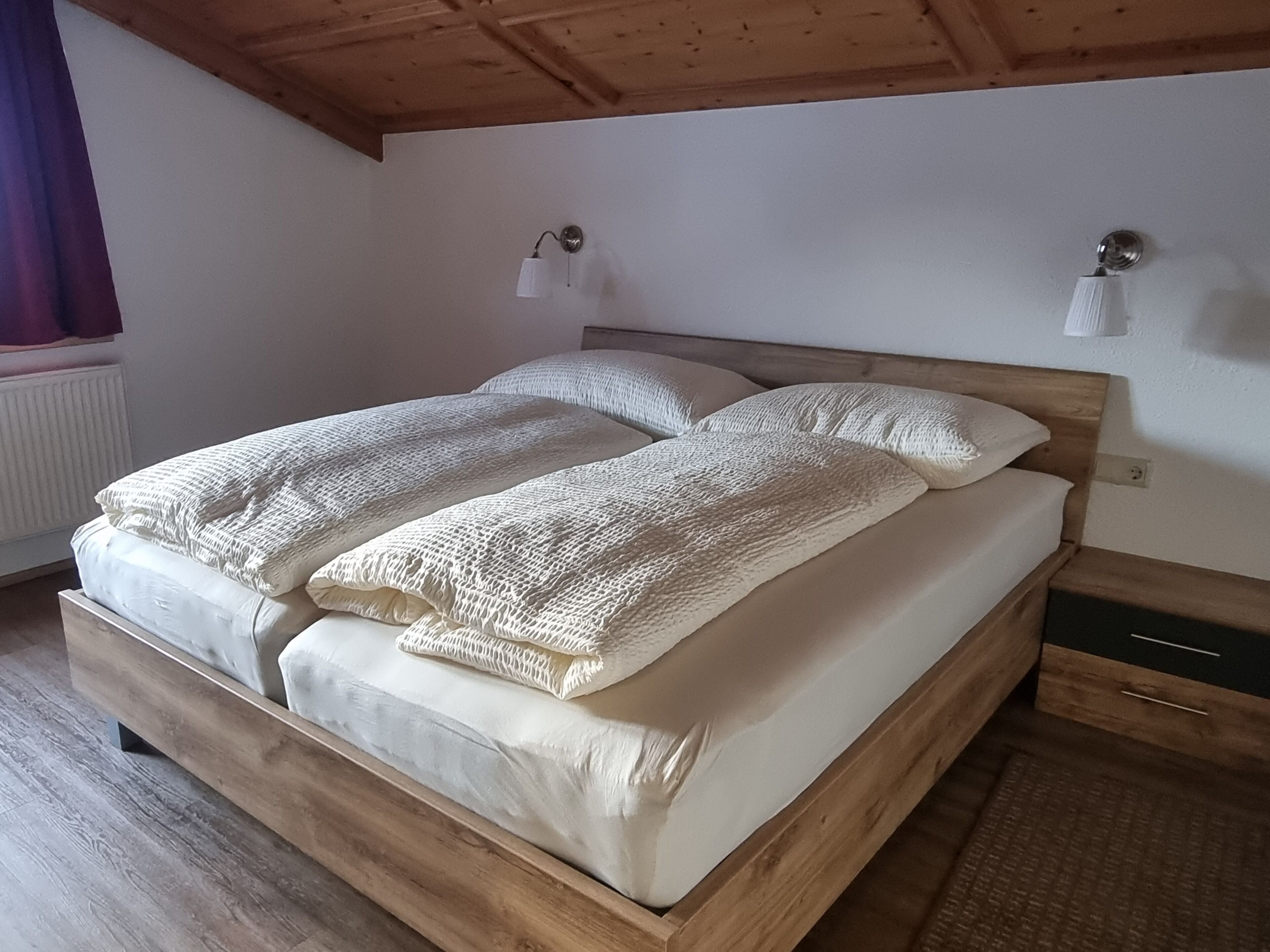 2 chambres, lit parapluie, Wi-Fi gratuit, draps fournis