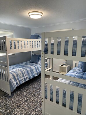 3 chambres, fer et planche à repasser, Wi-Fi gratuit