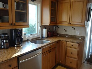 Geladeira, fogão, cooktop, lava-louças