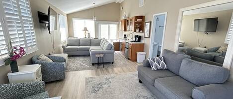 Smart TV, DVD player