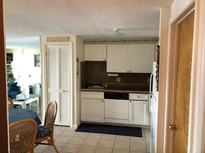 Fridge, microwave, oven, stovetop - Ocean front with beautiful ocean view from deck (Beach Haven)