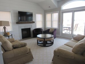 TV, fireplace, DVD player