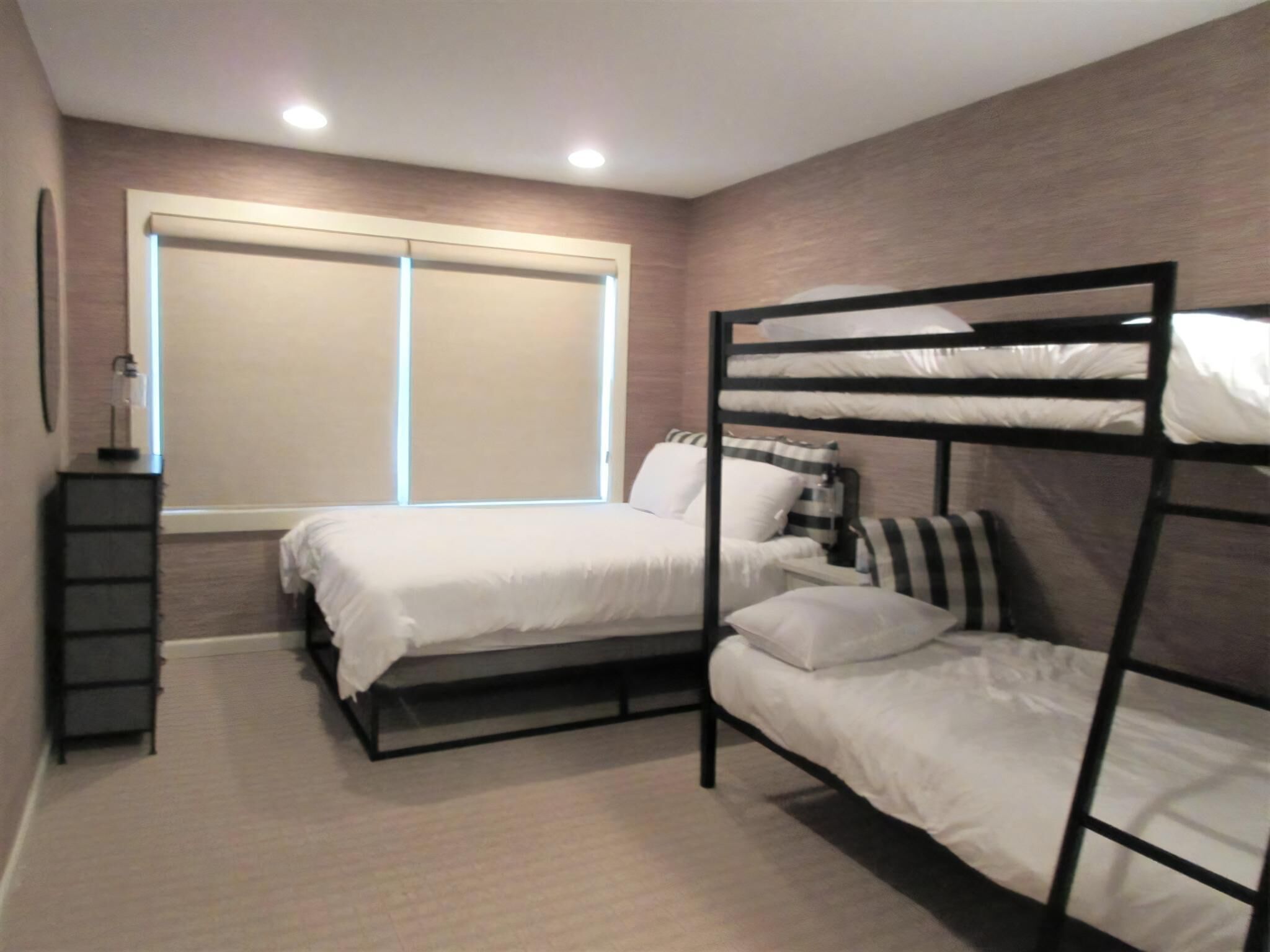 2 bedrooms, free WiFi