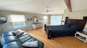 6 bedrooms, iron/ironing board, free WiFi