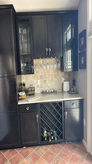 Réfrigérateur, four, plaque de cuisson, lave-vaisselle