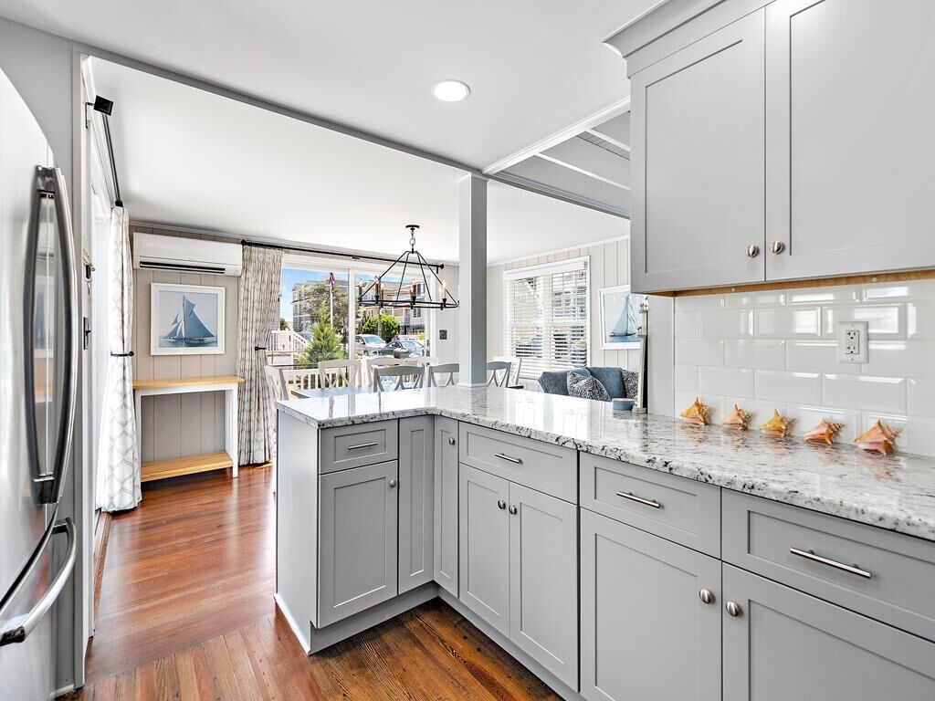 冰箱、微波炉、烤箱、炉灶