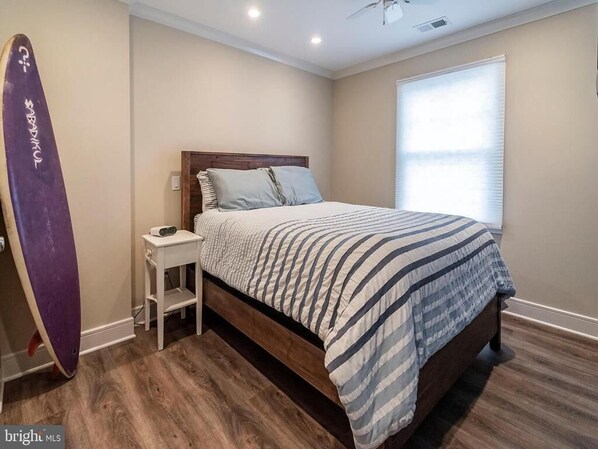 4 bedrooms, iron/ironing board, WiFi