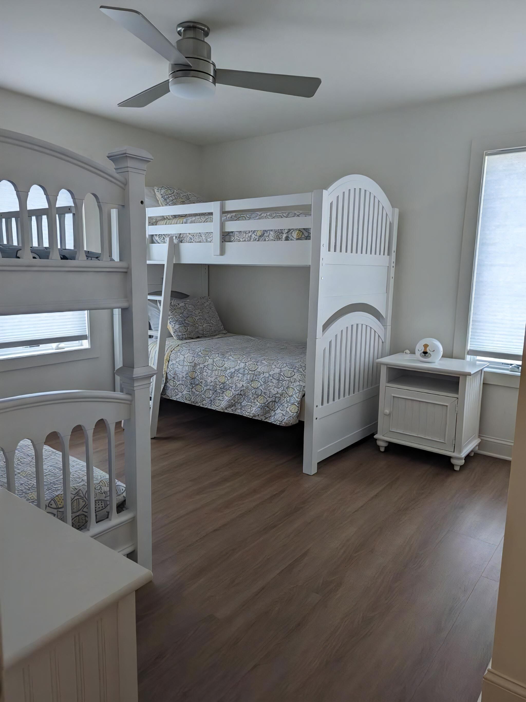 6 Schlafzimmer, Bügeleisen/Bügelbrett, kostenloses WLAN