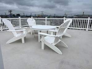 Outdoor dining - Bayside Beauty/ Perect House for Multi Family Gatherings (Ship Bottom)