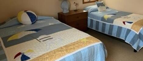 4 bedrooms, iron/ironing board, free WiFi