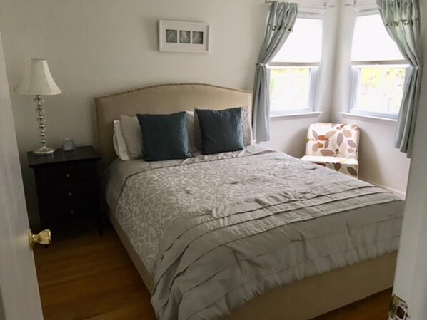 6 bedrooms, iron/ironing board, free WiFi