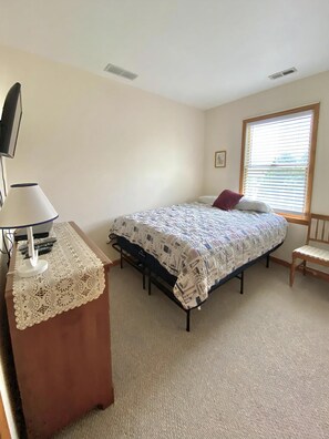 3 bedrooms, free WiFi - Affordable vacation rental on LBI (Brighton Beach)