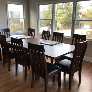 Dining - Nice home in Barnegat Light with 6 Bedrooms and WiFi (Barnegat Light)