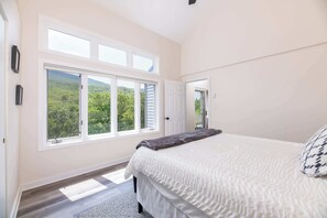 2 quartos, ferros/tábuas de passar roupa, Wi-Fi, roupa de cama