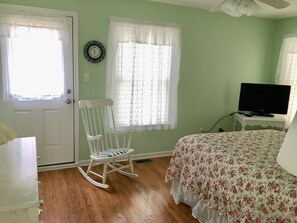 3 bedrooms, WiFi - Very Nice Oceanside Rental! (Beach Haven Crest)