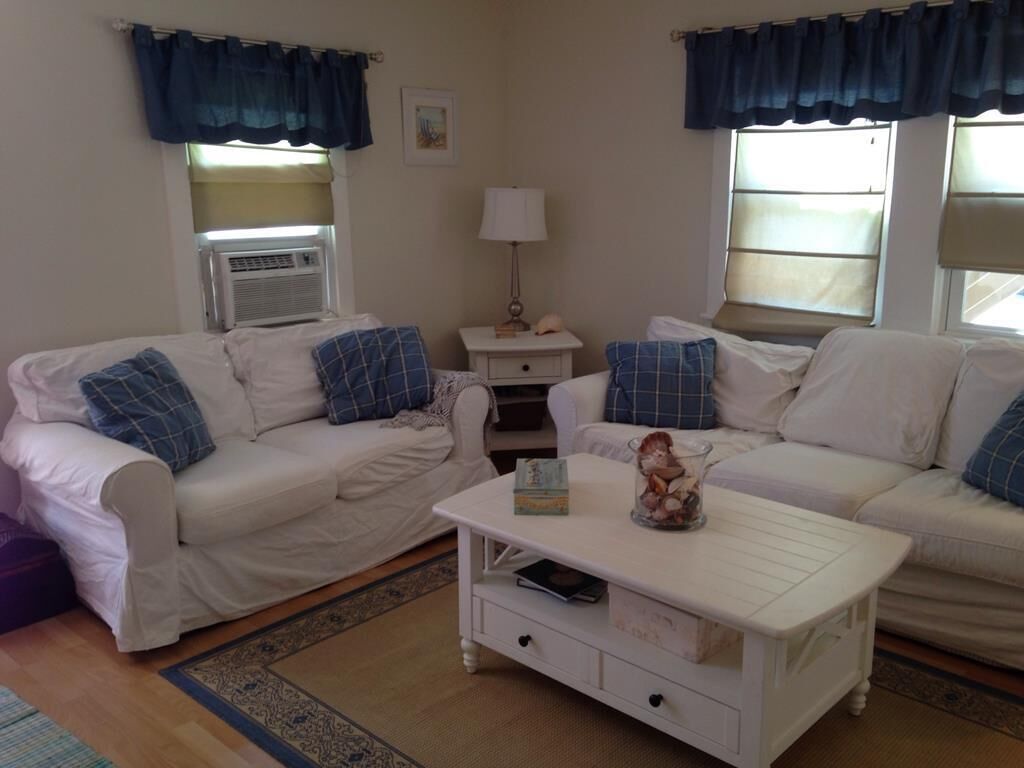 ADORABLE BARNEGAT LIGHT CAPE!