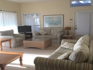 Smart TV, DVD player