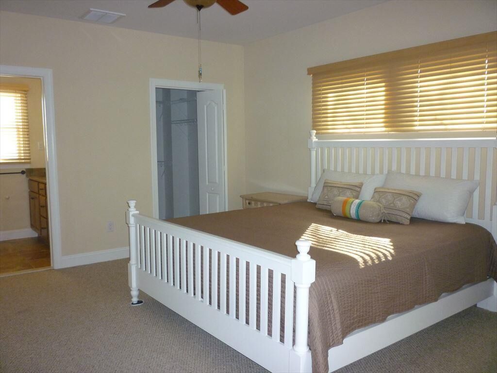 4 bedrooms, iron/ironing board, free WiFi