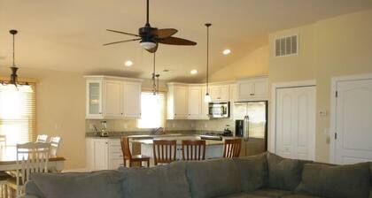 220 12th St Associates, LLC