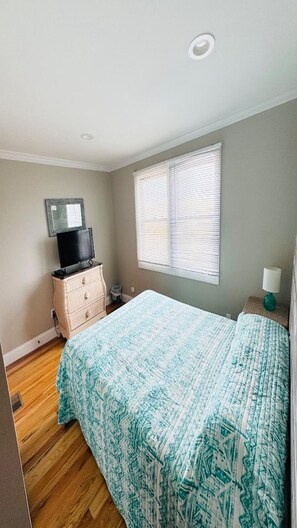 3 bedrooms, iron/ironing board, free WiFi