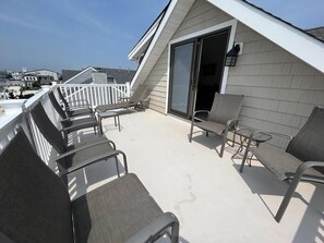 Property grounds - Classic beach house on the bay (Beach Haven Gardens)