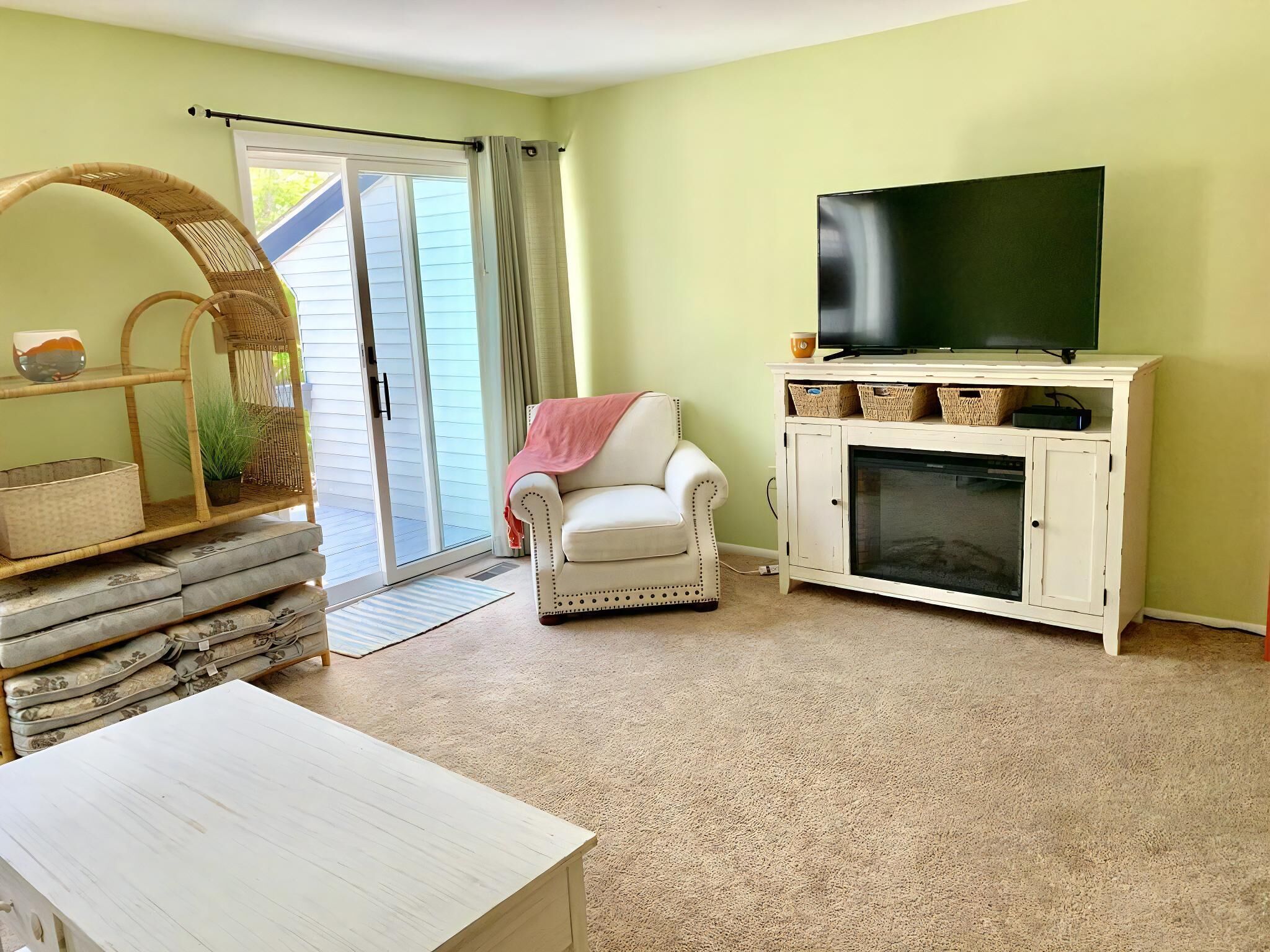 TV, DVD player
