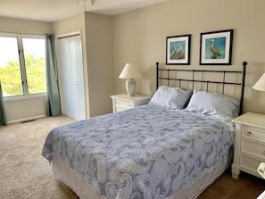 2 bedrooms, iron/ironing board, free WiFi