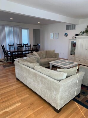 Fernseher, DVD-Player