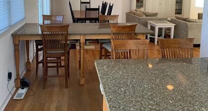 4 Bedroom, Bay Side Beauty!