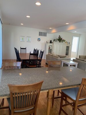 Dining - 4 Bedroom, Bay Side Beauty! (Loveladies)