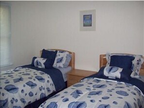 4 Schlafzimmer, Bügeleisen/Bügelbrett, WLAN