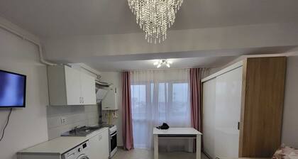 My STUDIO, your H O M E