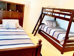 6 bedrooms, free WiFi, bed sheets