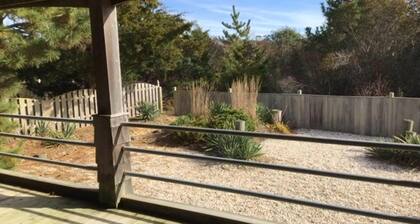 Quaint Ocean Front Duplex!