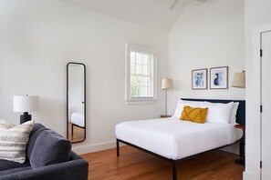 Premium Studio, 1 Queen Bed, Courtyard View | Memory-foam beds, individually decorated, individually furnished - Kasa Studio Revival Atlanta (Atlanta)