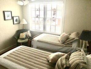 5 Schlafzimmer, Bügeleisen/Bügelbrett, kostenloses WLAN