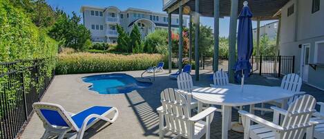 Et oppvarmet basseng