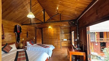 Panoramic Bungalow, Pool View