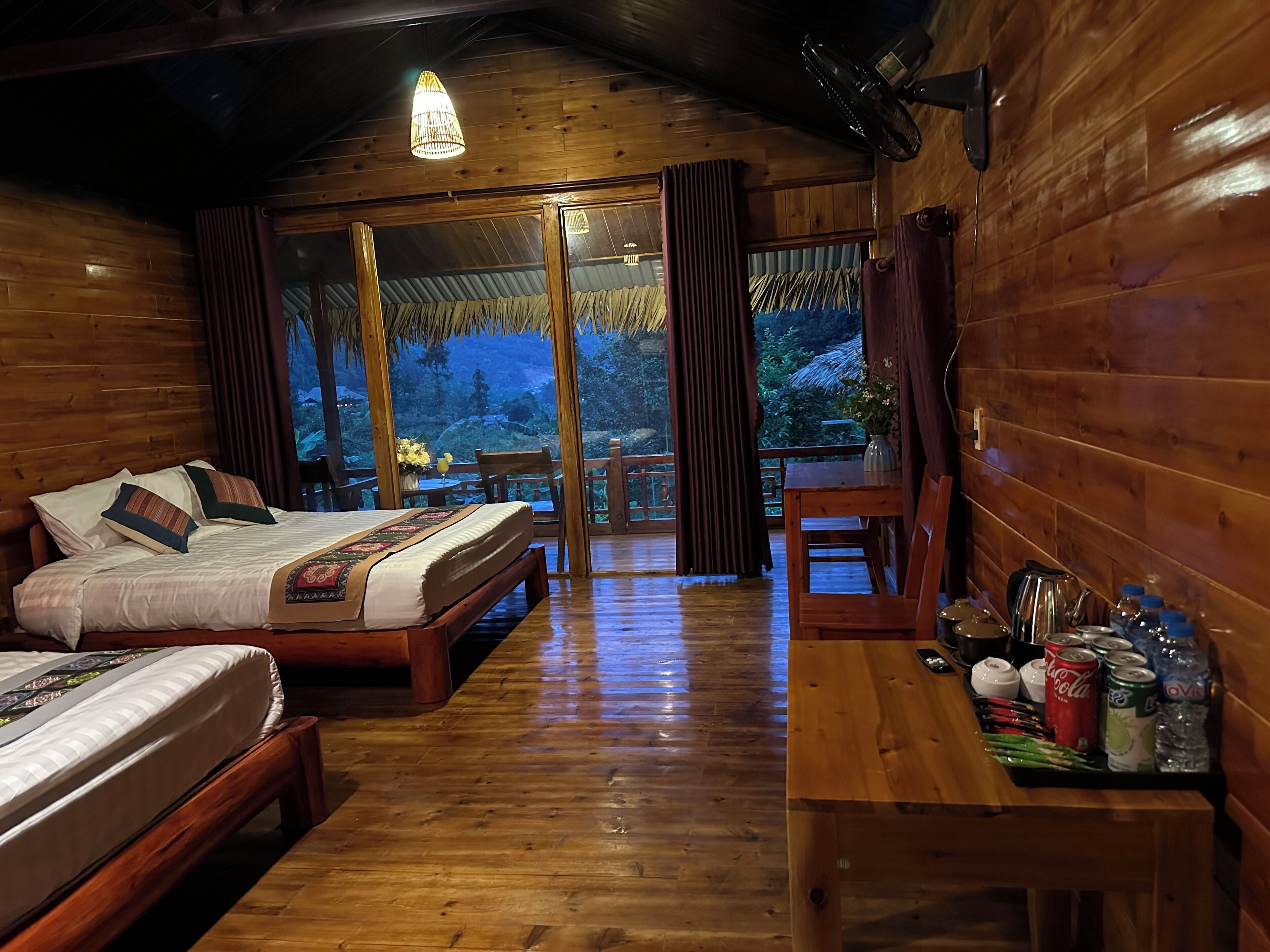 Bungalow – deluxe, 1 soverom, utsikt mot fjell | Sengetøy av topp kvalitet, memory foam-senger og individuelt innredet