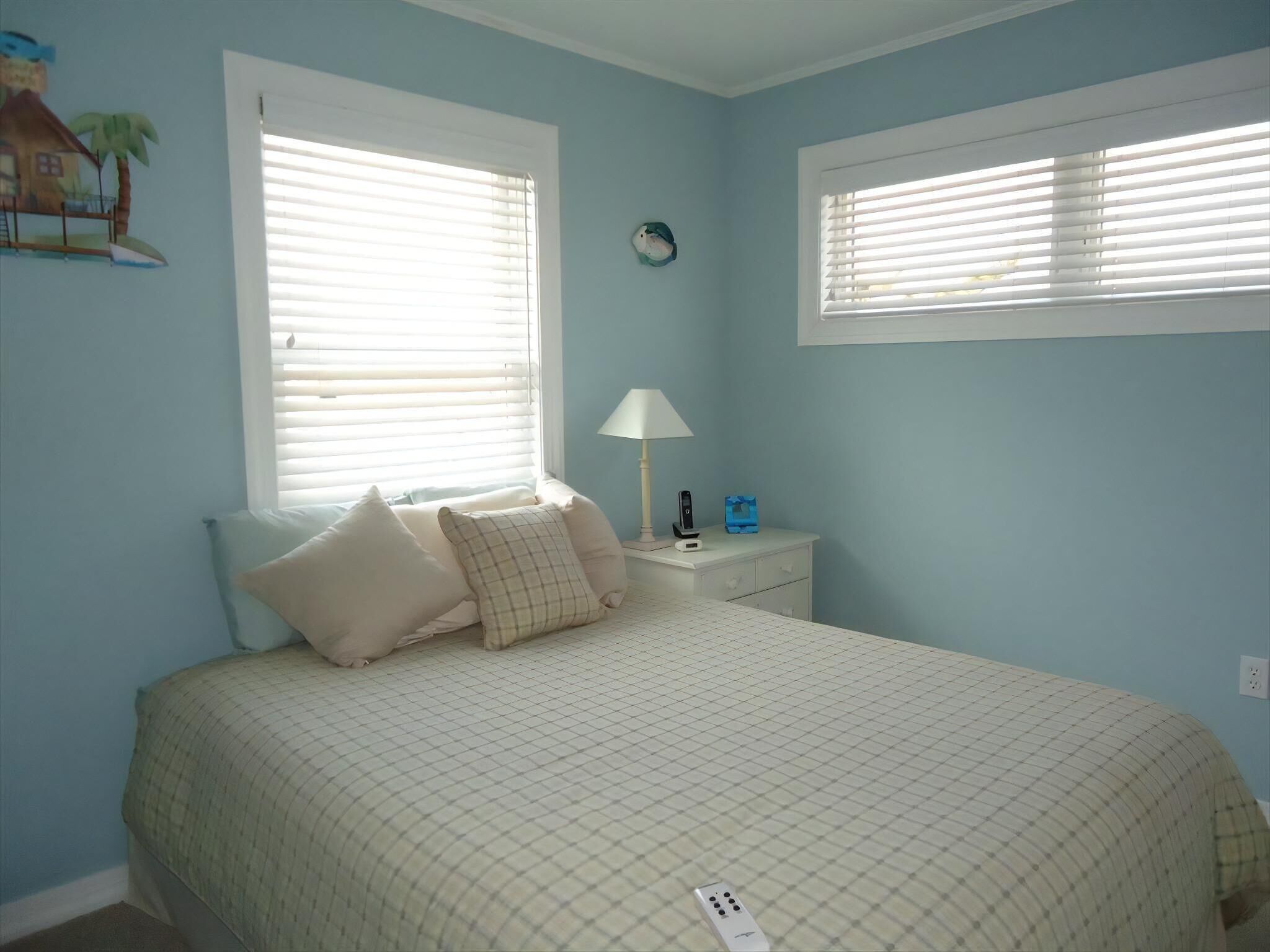 2 bedrooms, iron/ironing board, free WiFi