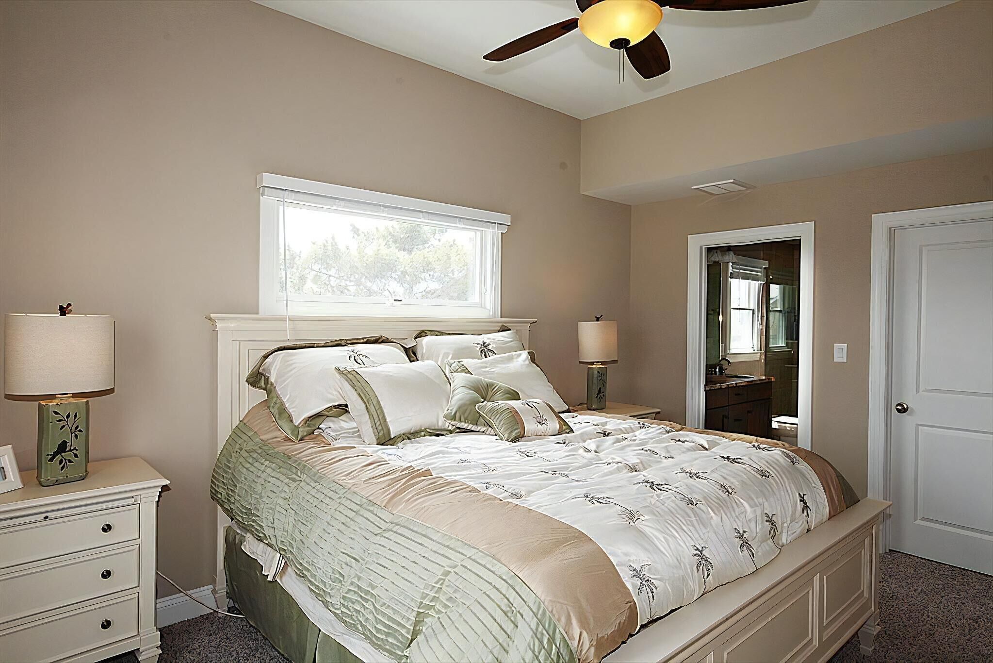 4 bedrooms, iron/ironing board, free WiFi