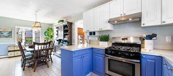 Amazing home in Surf City with 4 Bedrooms, Internet and WiFi