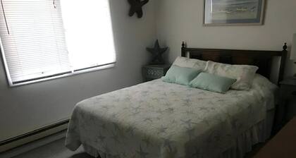 Amazing home in Barnegat Light with 5 Bedrooms and WiFi