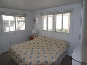 3 bedrooms, iron/ironing board, free WiFi