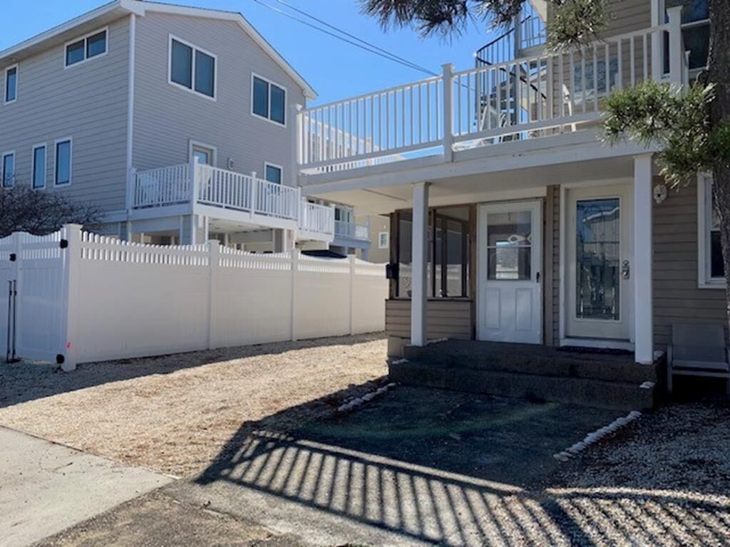 4 bedroom accommodation in Brant Beach