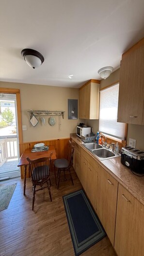 Uklassifisert bilde, 4 av 8, knapp