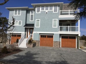 Exterior - 6 bedroom accommodation in Loveladies (Loveladies)