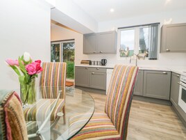 Fridge, dishwasher, electric kettle, toaster